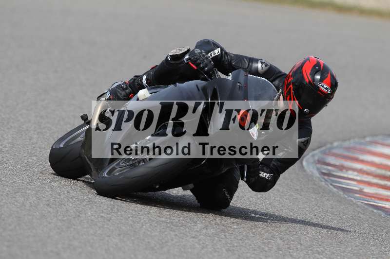 /Archiv-2023/06 10.04.2023 Moto Club Anneau du Rhin/Rouge Expert/6